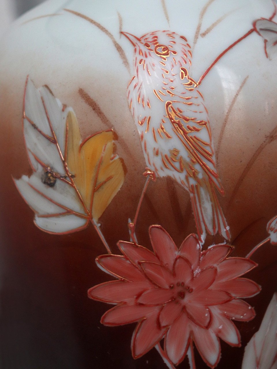 Twee opaline vazen