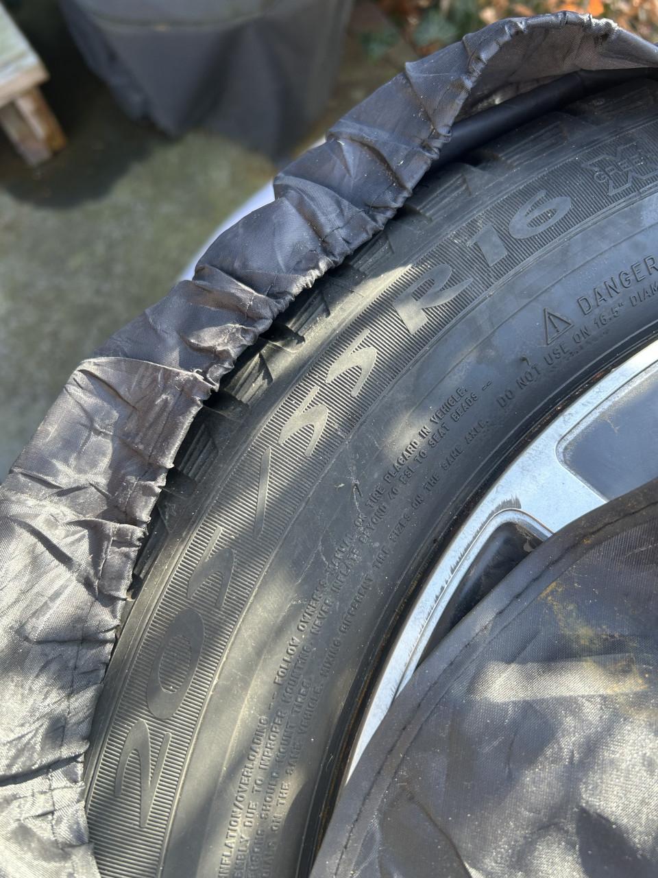 Winterbanden Michelin met velgen en hoezen