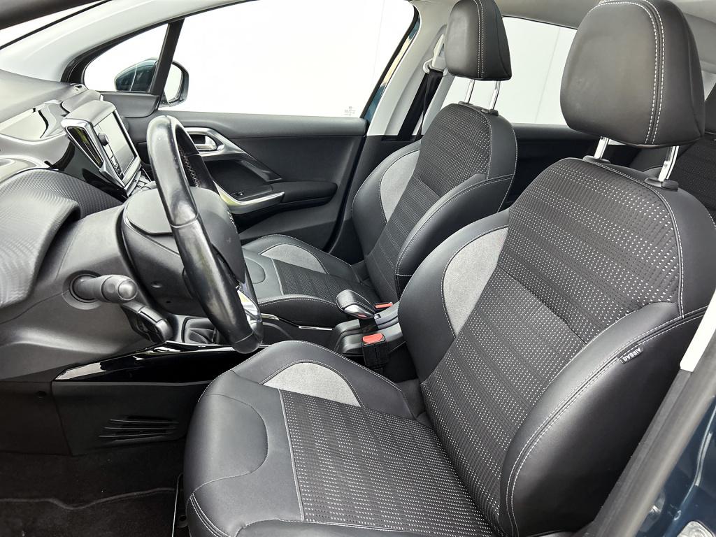 Peugeot 2008 110 pk allure | rijklaar | panoramadak | trekhaak | camera |