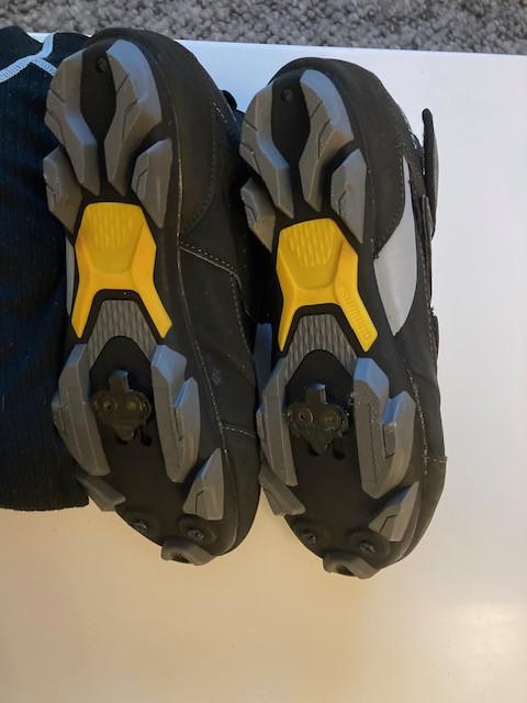 Wielerkleding en schoenen