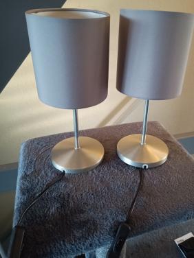 Twee nachtkast lampjes