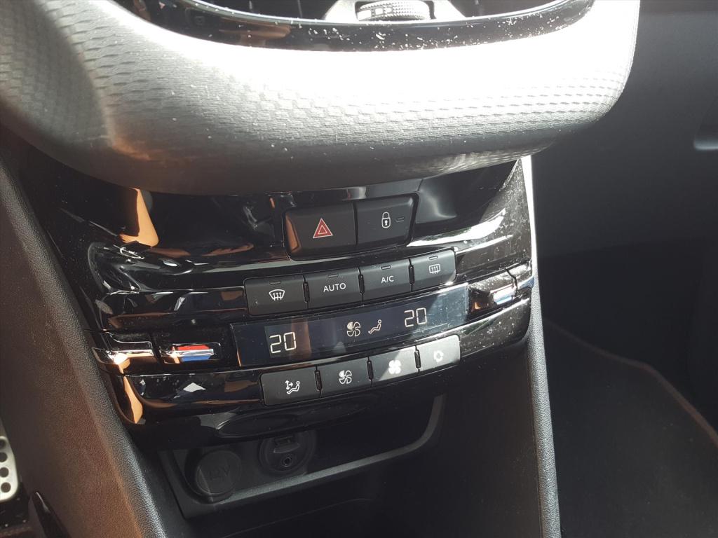 Peugeot 2008 1.2 puretech 110pk gt-line | navi | bt | applecarplay & androi