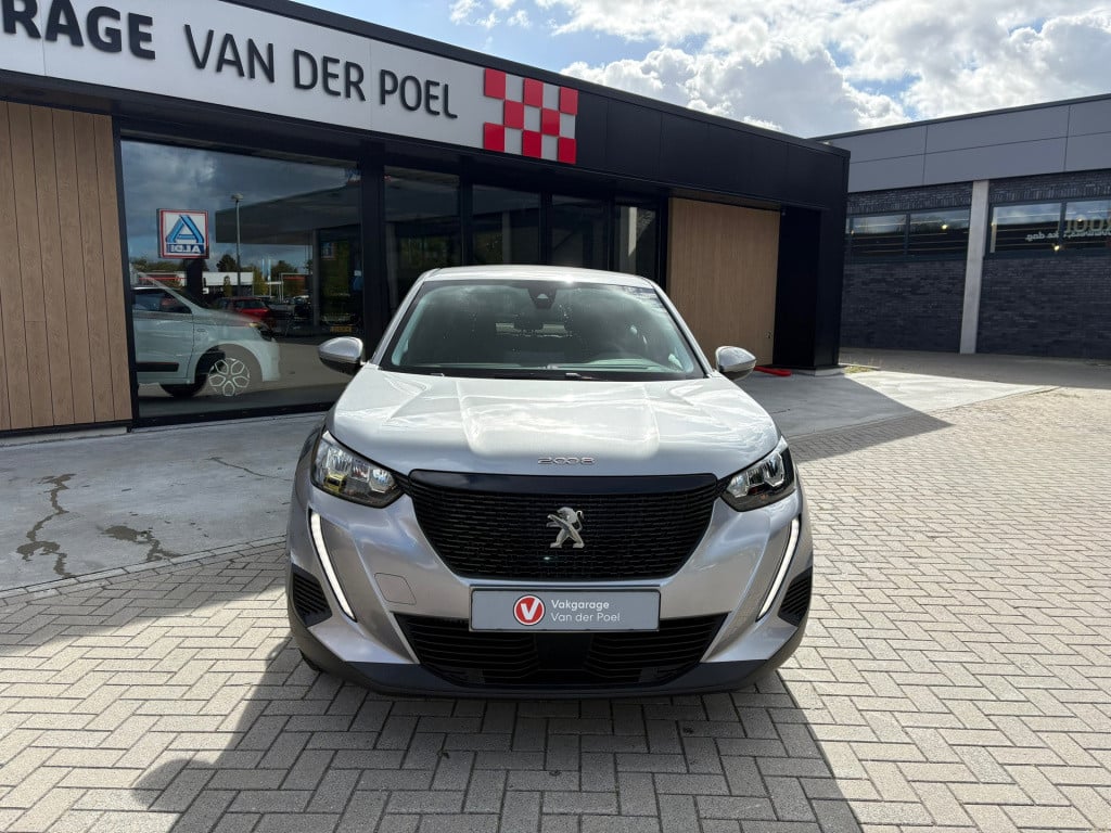 Peugeot 2008 1.2 puretech blue lease active