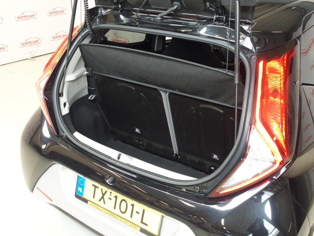 Toyota Aygo 1.0 vvt-i x-joy nl auto, carplay, klimaatcontrole,