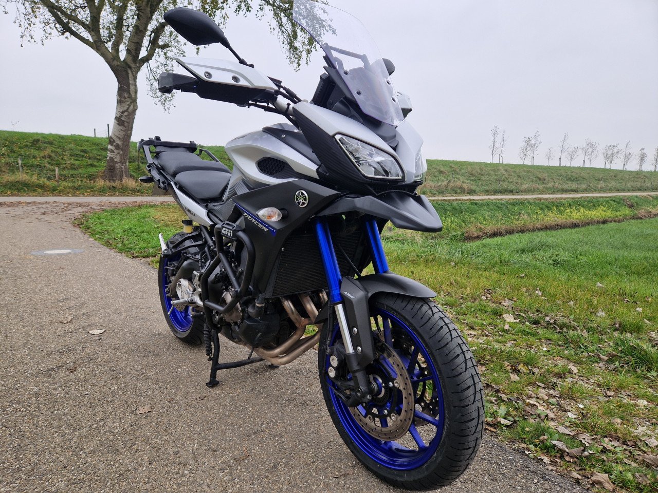 Yamaha mt09 Tracer (2cm hoger) incl koffer (inruil mogelijk)