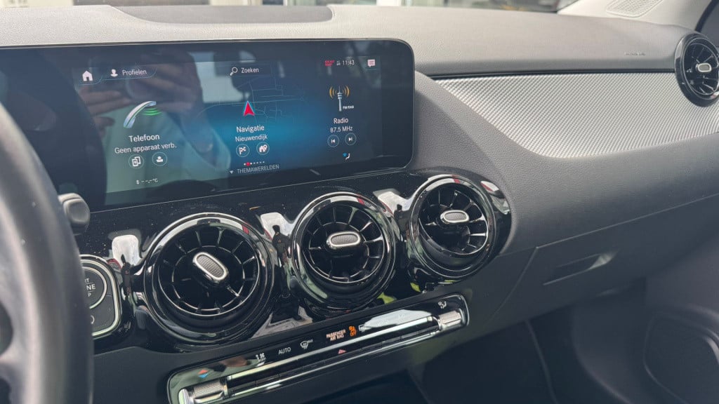 Mercedes-Benz Gla-klasse 180 business solution