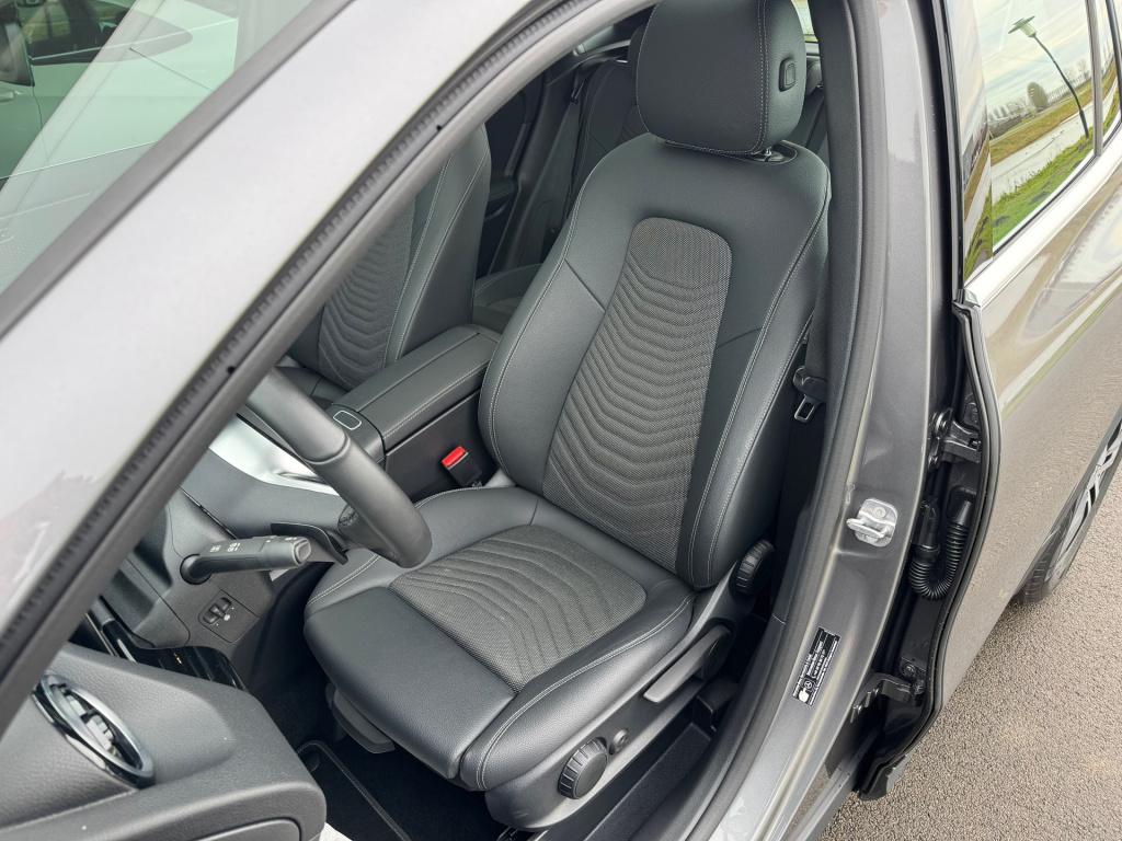 Mercedes-Benz Gla-klasse 250 e progressive line advanced automaat ,elektris