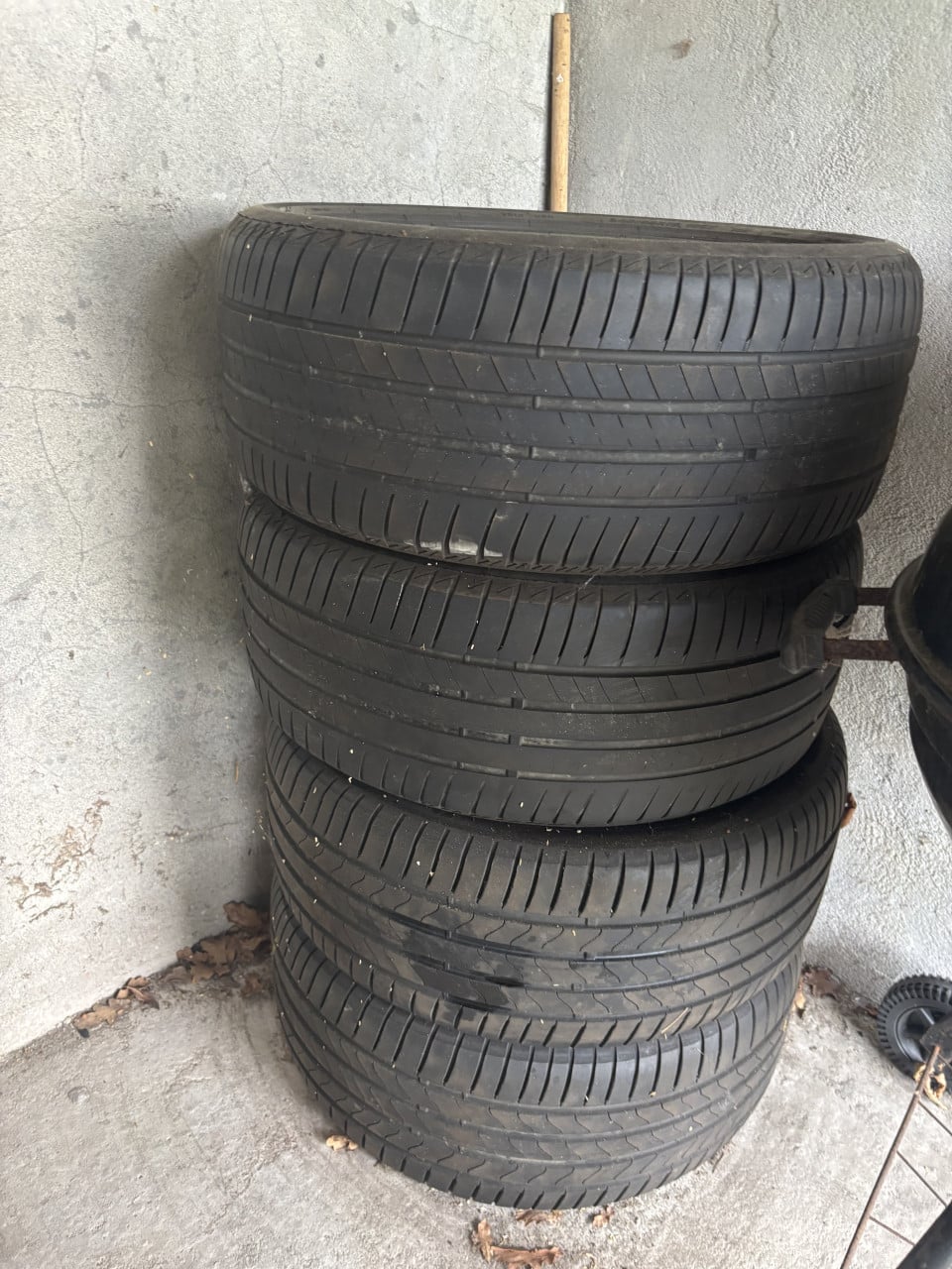 Bridgestone 245/45R18 100Y Zomerbanden (4 stuks)