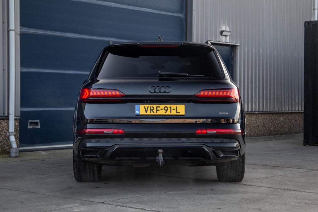 Audi Q7 sq7 s-line grijs kenteken 3x s-line / 360 camera / adaptive cruise 