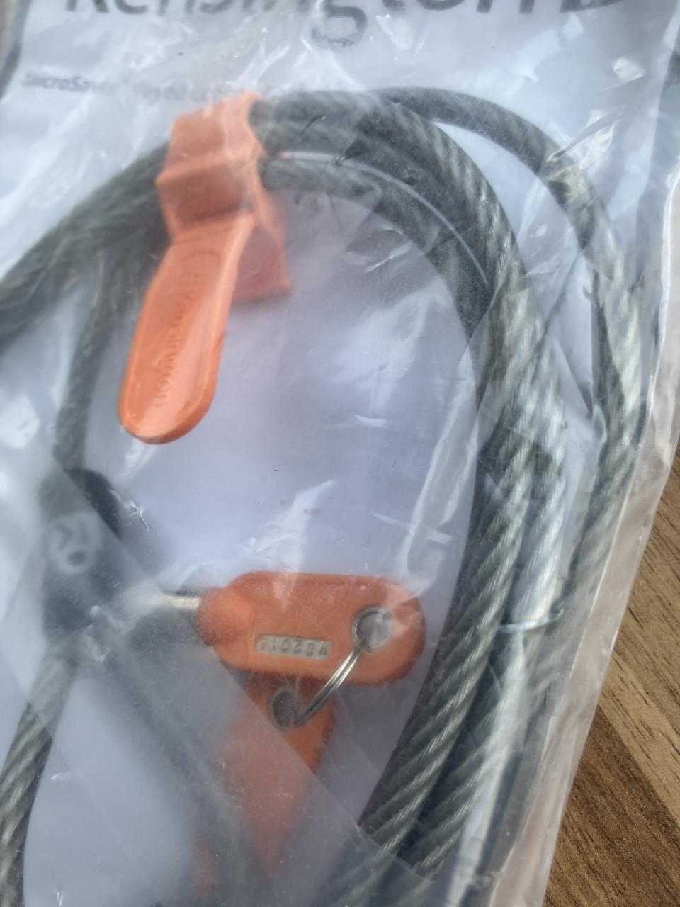 Kensington laptop- of monitorslot