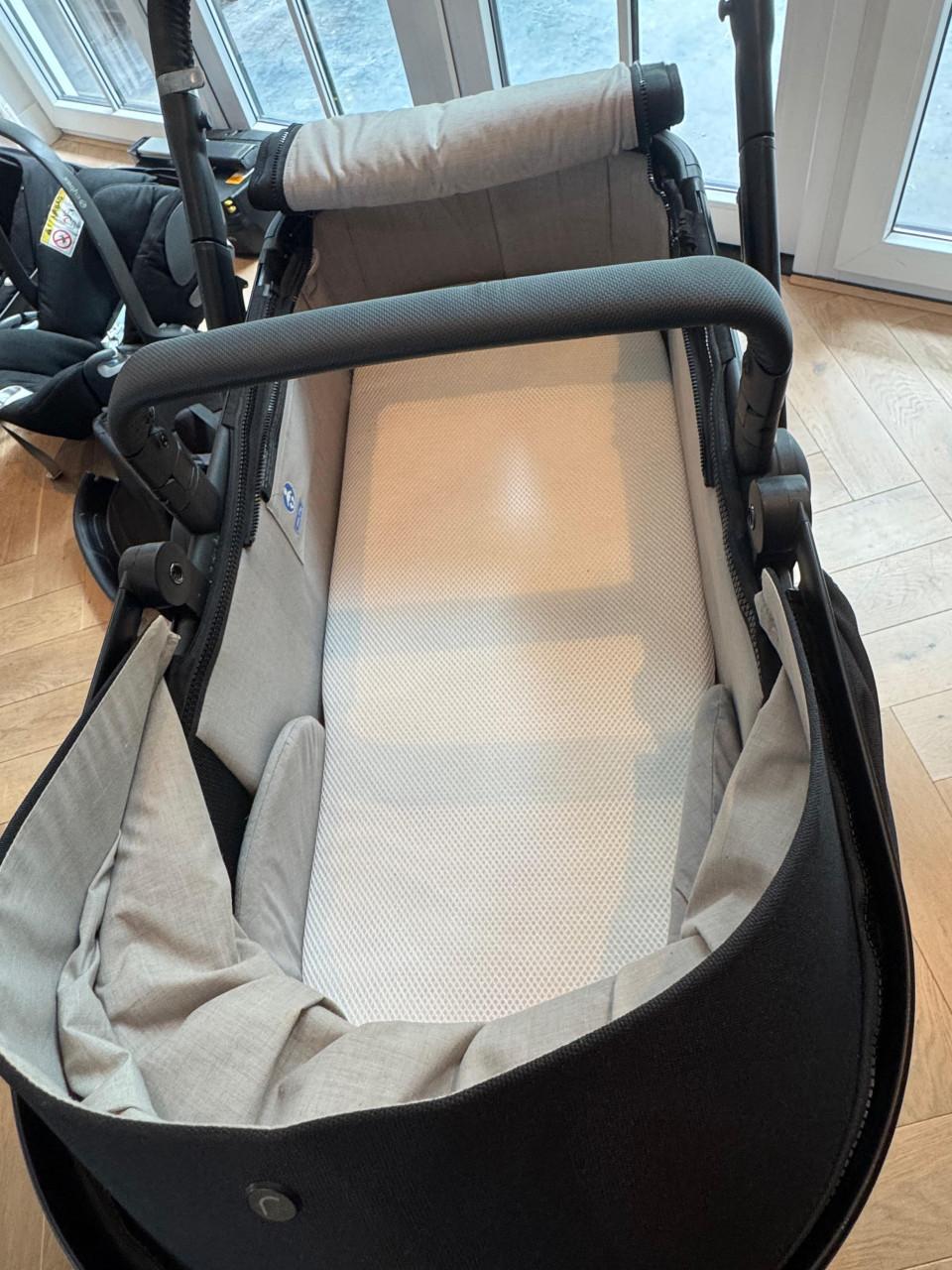 Joolz day 5-in-1, iso fix base, maxi cosi adapters + tas