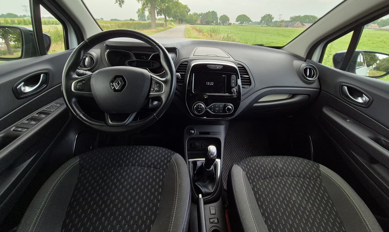 Renault Captur 0.9 TCe Intens 2017, wit met zwart dak