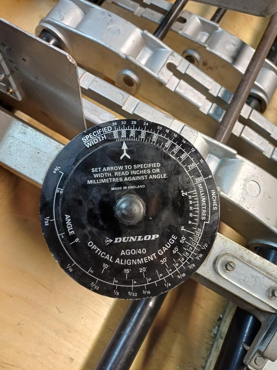 Apparatuur om wielen uit te lijnen