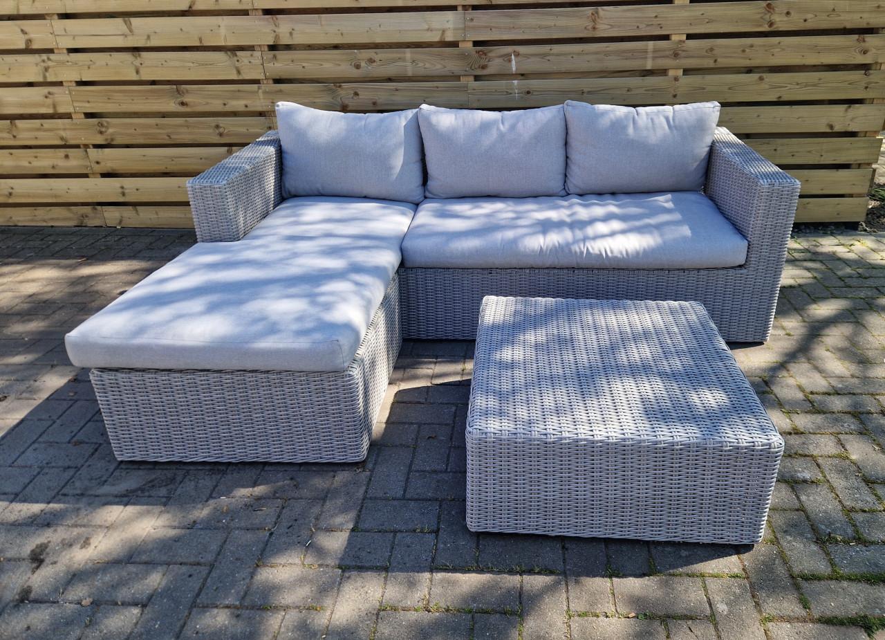 Loungeset - tuinset - tuin(hoek)bank met hocker