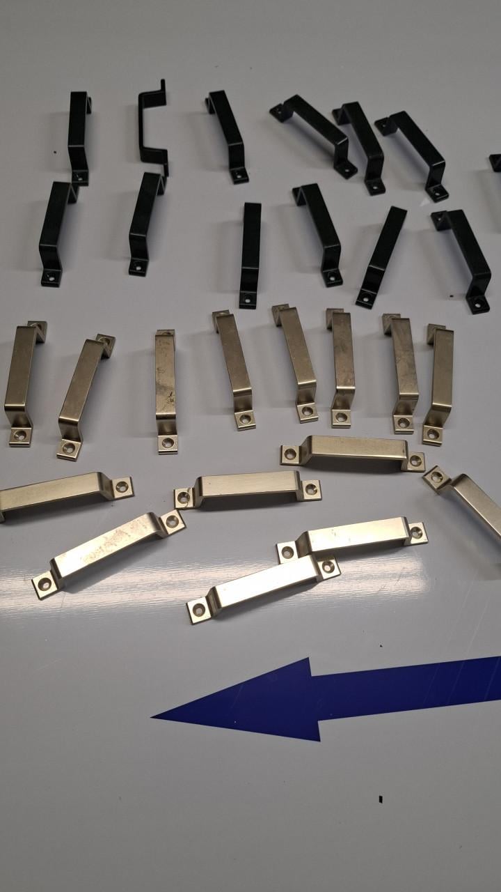 Gaas,scharnieren,schroeven,handvaten,zitstokhouders etc etc