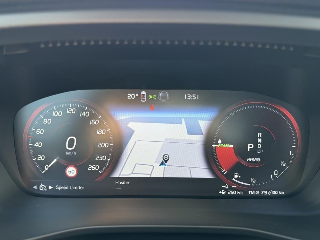 Volvo XC40 t5 262pk recharge ultimate bright| full options !!