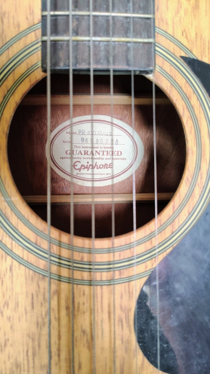 Epiphone gitaar in zeer goede staat met koffer