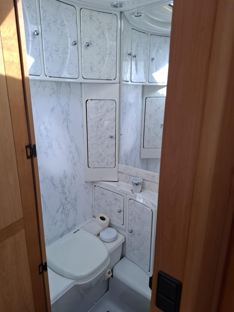 LMC 510 dominant caravan