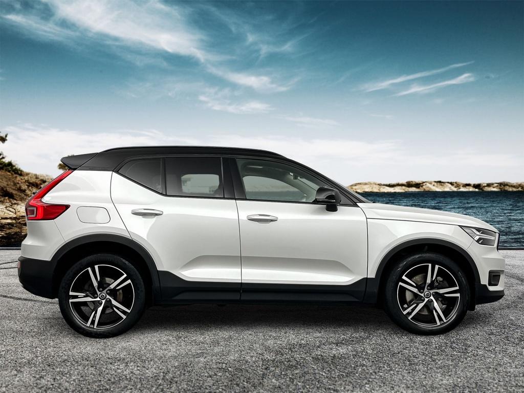 Volvo XC40 t4 211pk recharge r-design| pano| 360camera| adap.cruise|