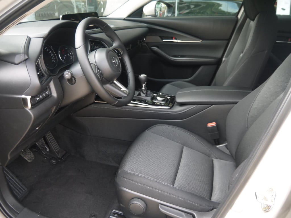 Mazda Cx-30 2.5 e-skyactiv-g m hybrid centre-line