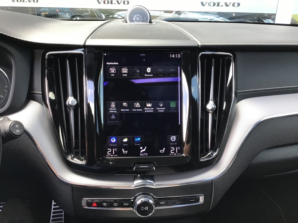 Volvo XC60 t8 390pk recharge r-design| adap.cruise| b&w sound| panodaktrekh