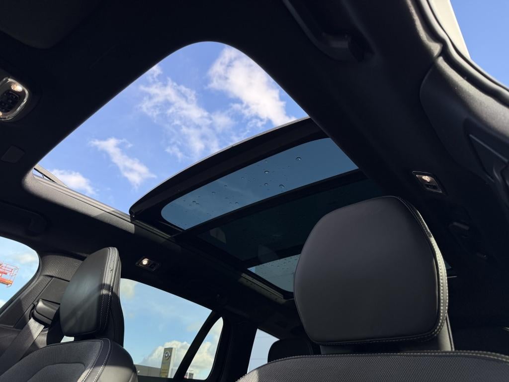 Volvo V60 t6 340pk recharge r-design| panodak| adap.cruise| 360camera| awd