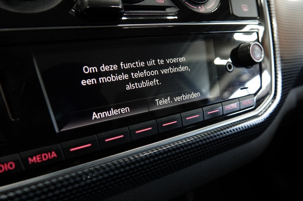 Volkswagen UP! 1.0 bmt move up! | cruise | bluetooth | airco |