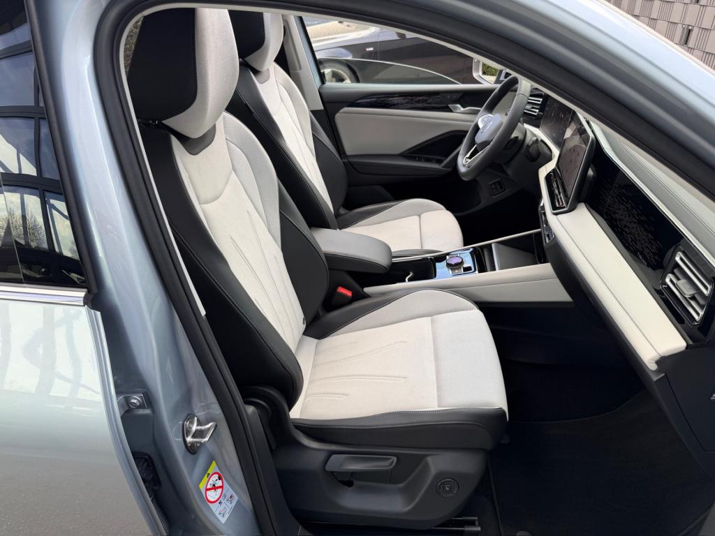 Volkswagen Tiguan 1.5 ehybrid elegance 204pk | panoramadak | trekhaak | 20"