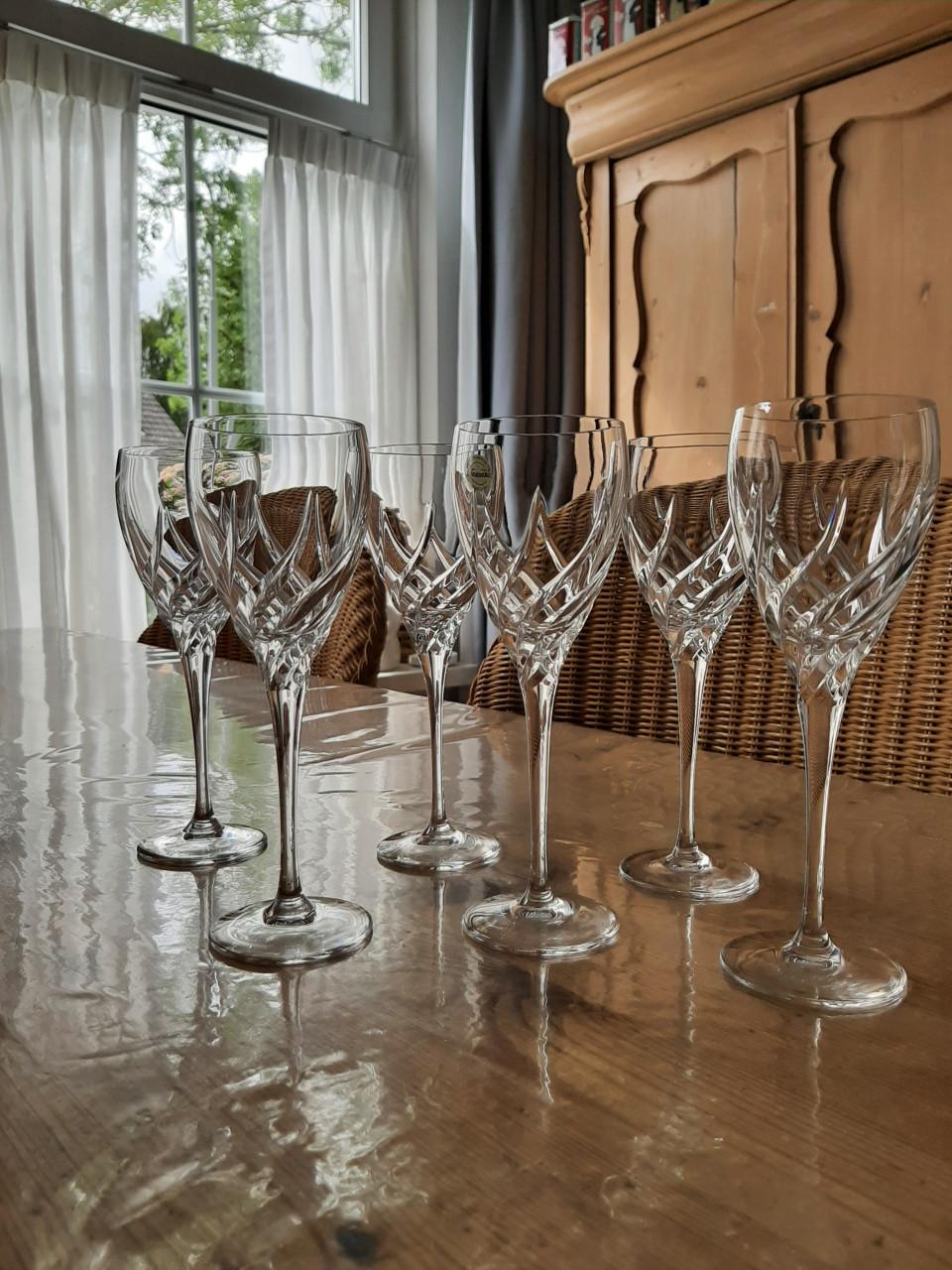 WEDGWOOD TOSCANE - 6 PORT / SHERRY GLAZEN - KRISTAL - DIA 6 CM