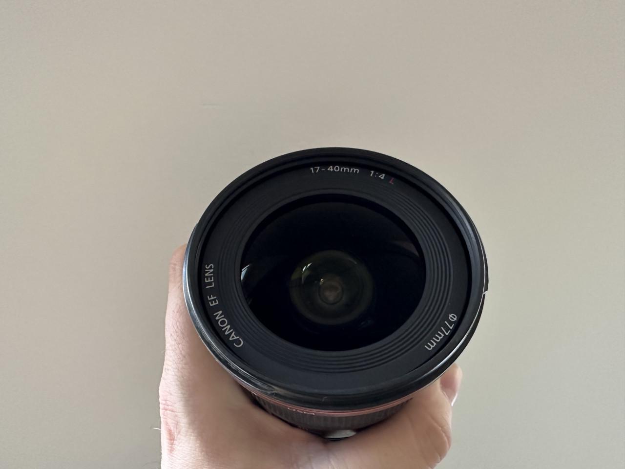Canon EF 17-400mm F/4 L USM met zonnekap