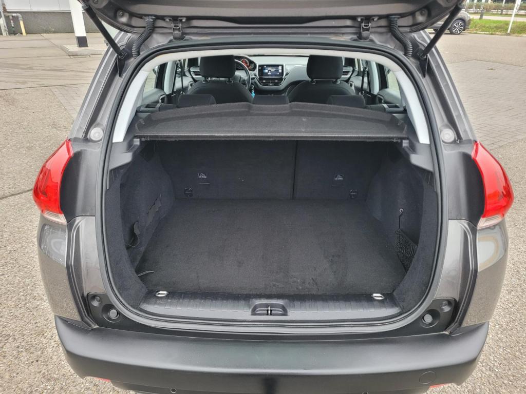 Peugeot 2008 1.2 puretech urban cross