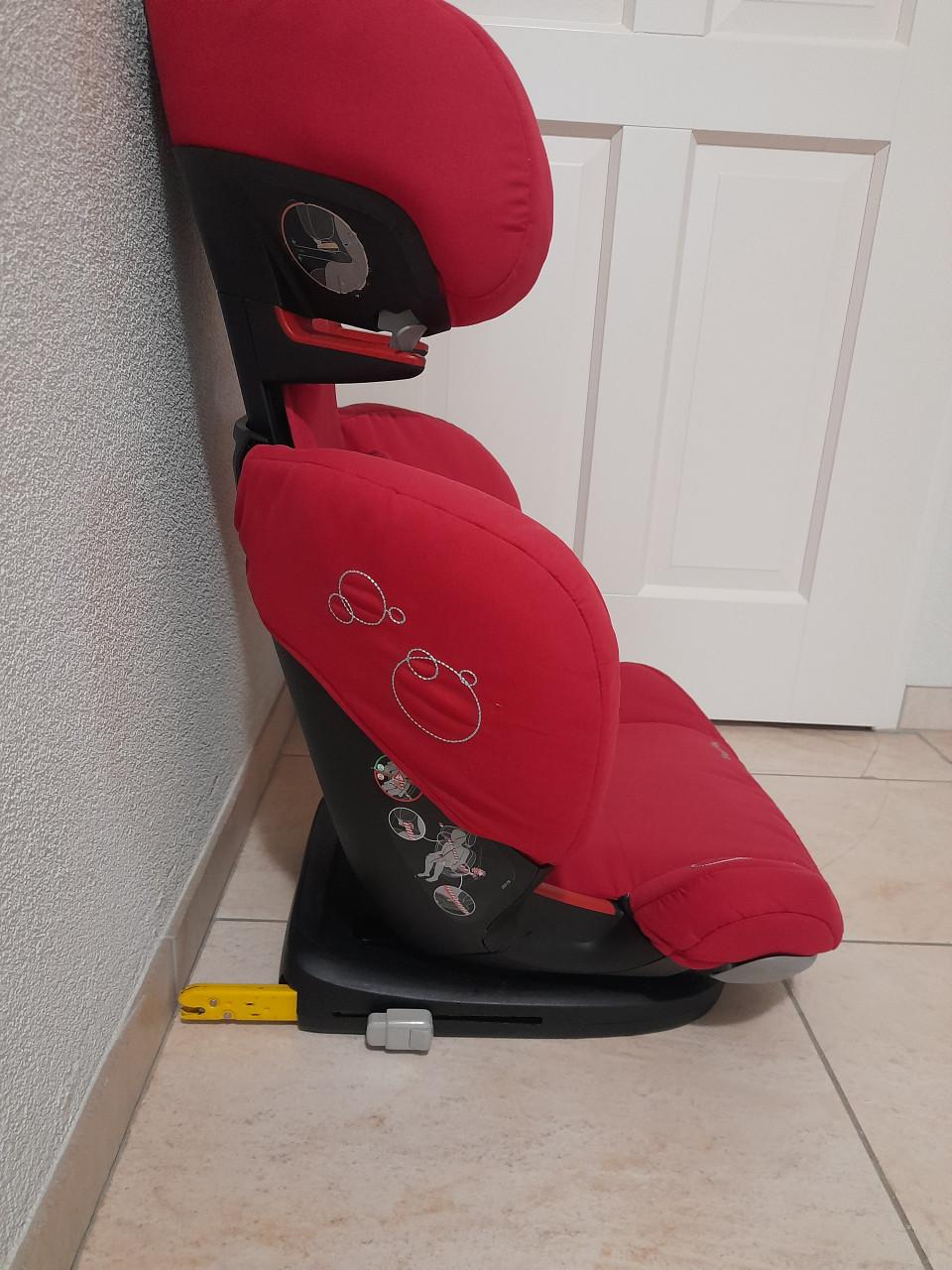 Rode Maxi cosi  ferofix  Autostoel  met isofix  15 / 36 kg (z.g.a.n.)