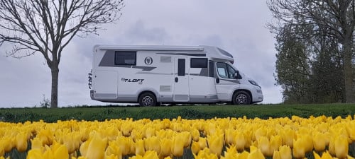 Huur onze mooie campers met veel luxe