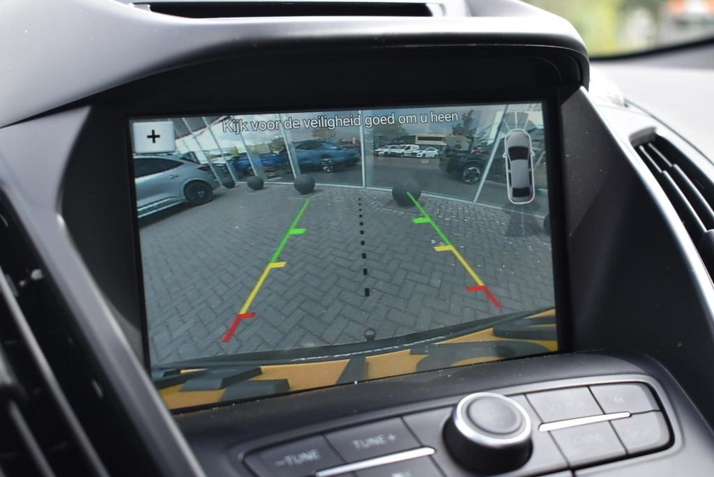 Ford Kuga 1.5 ecoboost st line | automaat | panoramadak | climate control |
