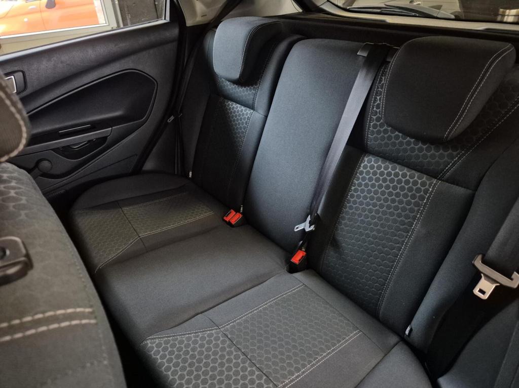 Ford Fiesta 1.25 titanium / distributieriem vervangen / koppeling vervangen