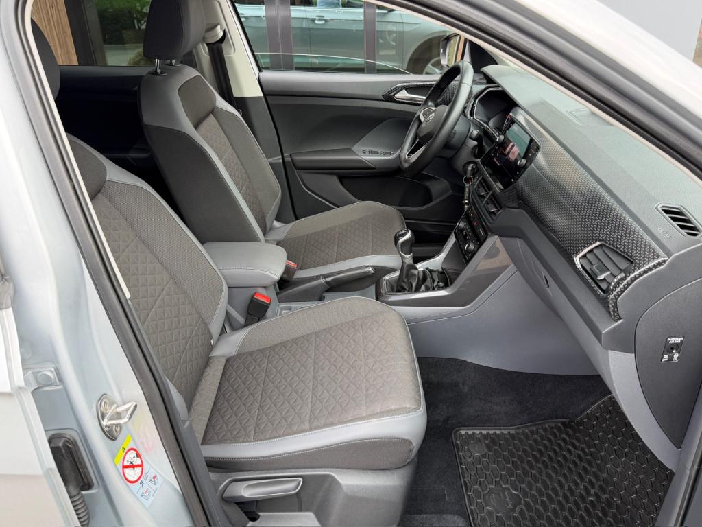 Volkswagen T-cross 1.0 tsi 115pk style | led | 4-season | climate | adap. c