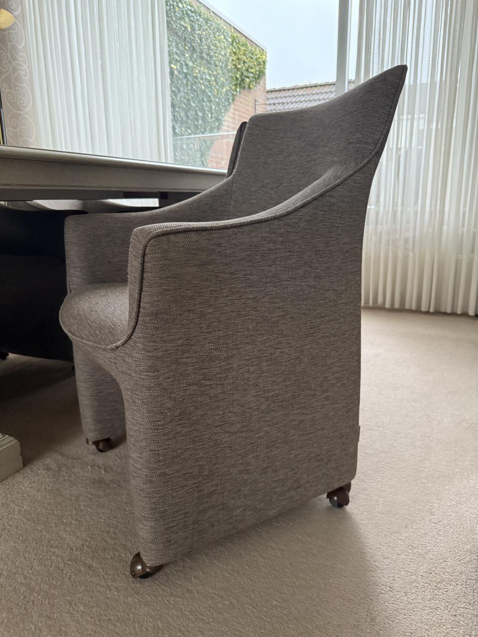 4 prachtige eetkamerstoelen met wieltjes | Taupe