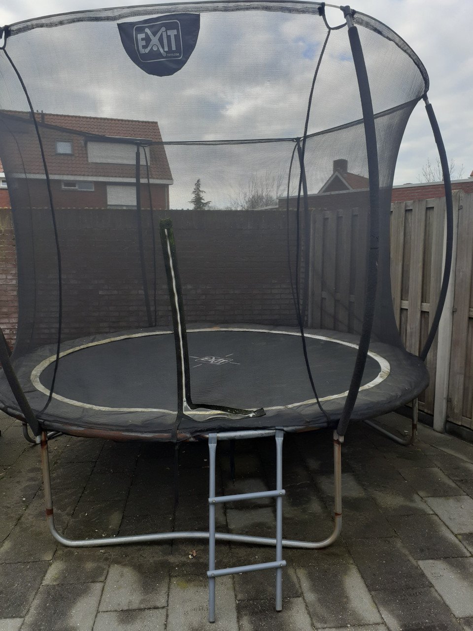 Trampoline