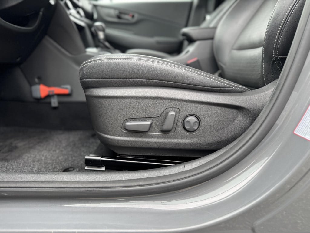 Hyundai Kona 1.6 gdi hev premium | trekhaak | head up-display | leder | sto