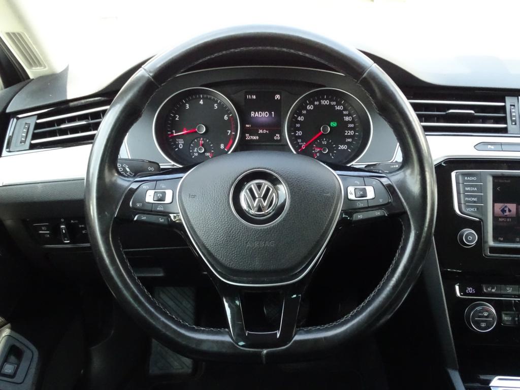 Volkswagen Passat variant 2.0 tsi highline 211pk automaat | el. trekhaak | 