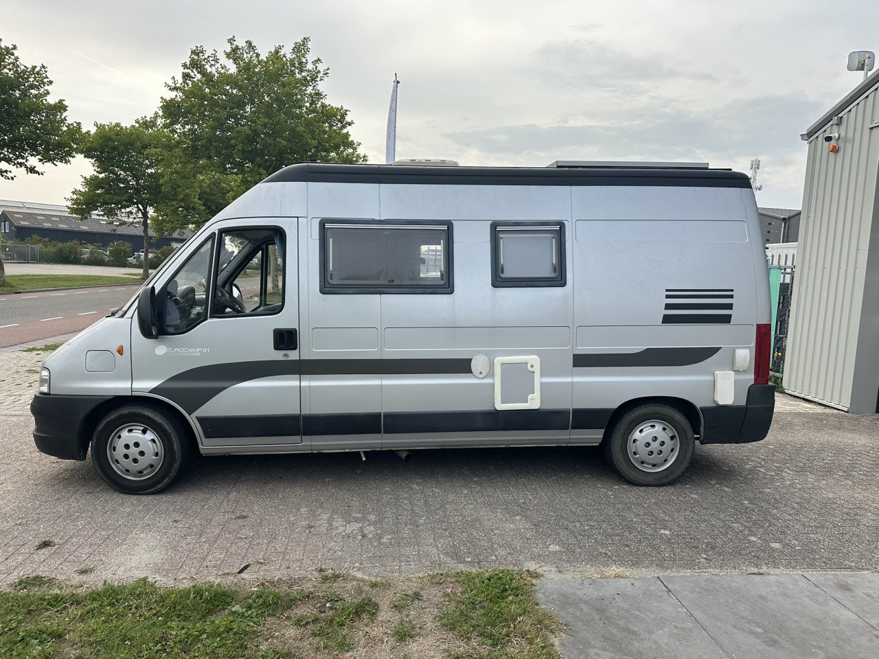 4 persoons Fiat Ducato Trigano Eurocamp buscamper. garantie, jaar apk