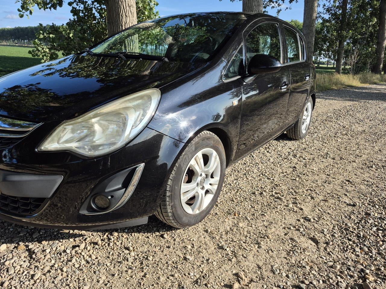 Opel Corsa 1.3 Cdti Ecoflex 70KW 5D 2011 Zwart