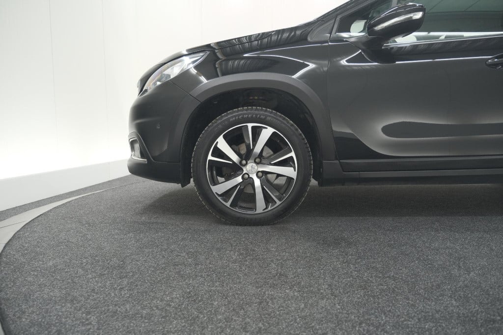 Peugeot 2008 puretech 130 gt-line | trekhaak | camera | apple carplay | par