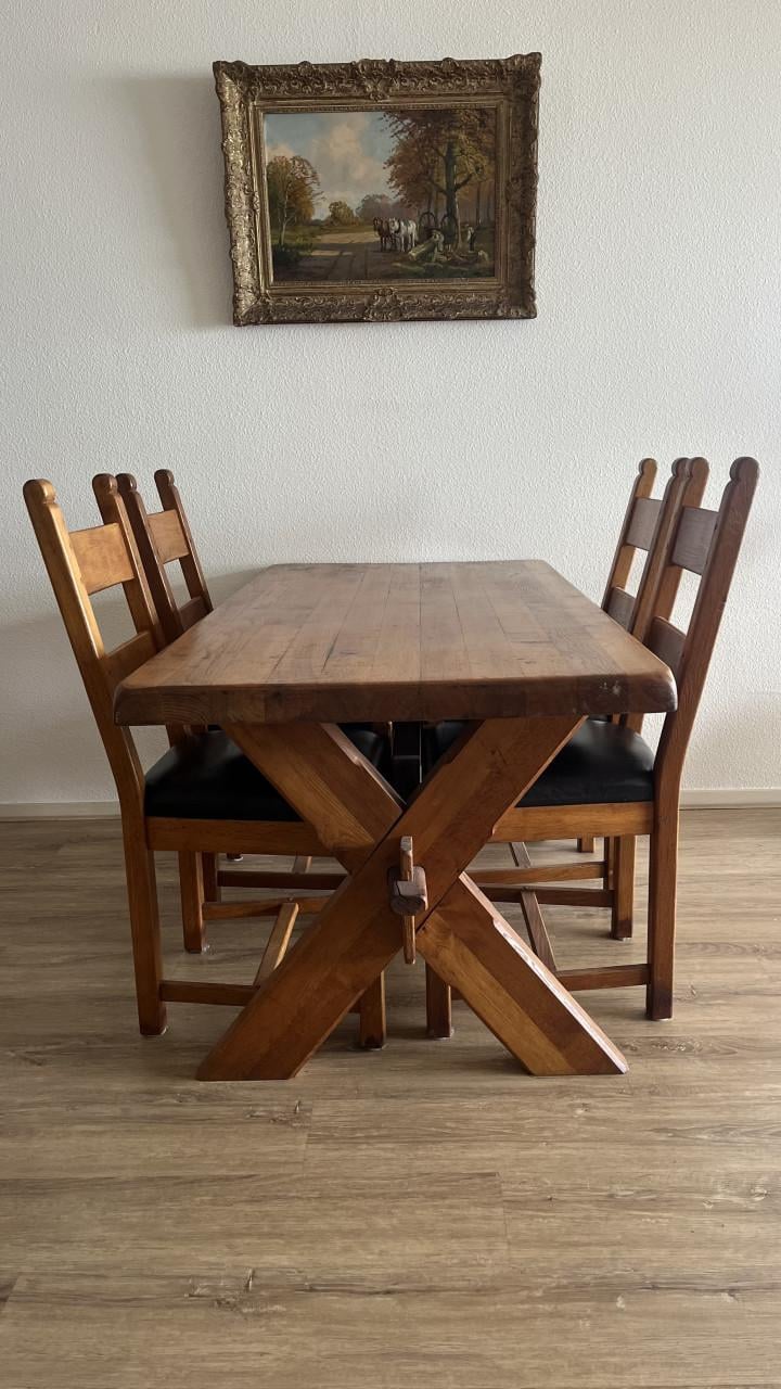 Massief eiken eethoek – tafel + 4 stoelen – zeer mooie kwaliteit