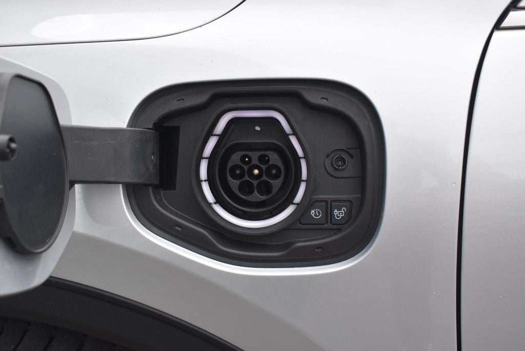 Ford Kuga 2.5 phev titanium x | climate control | adaptive cruise control |