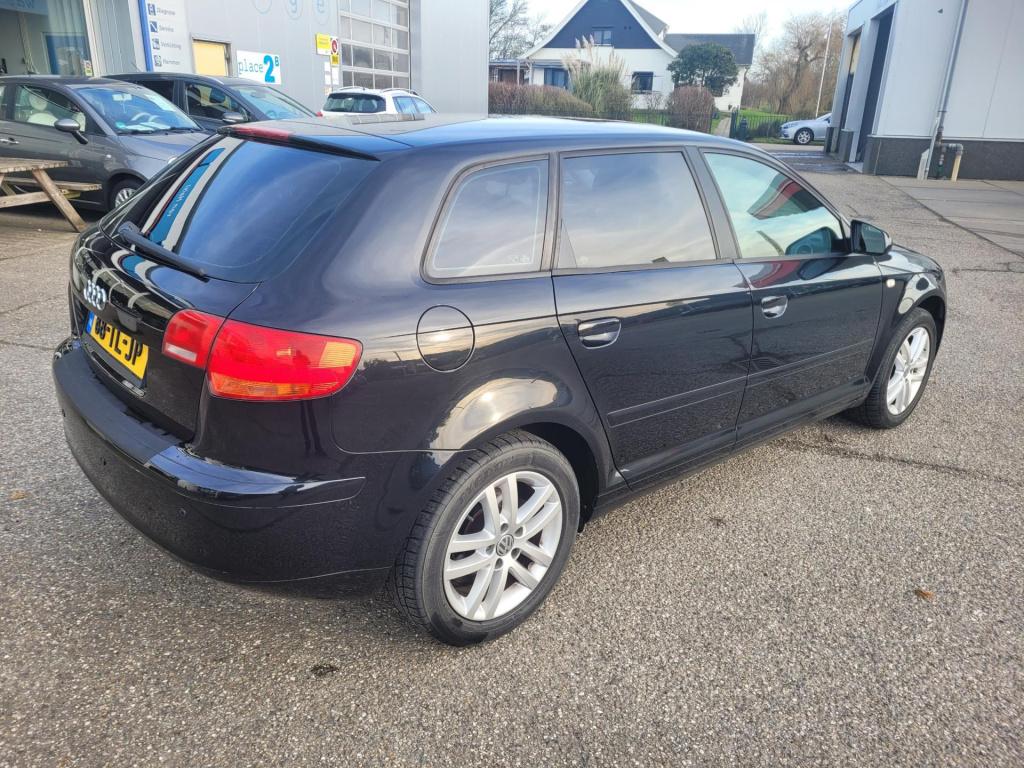 Audi A3 sportback 1.6 fsi attraction