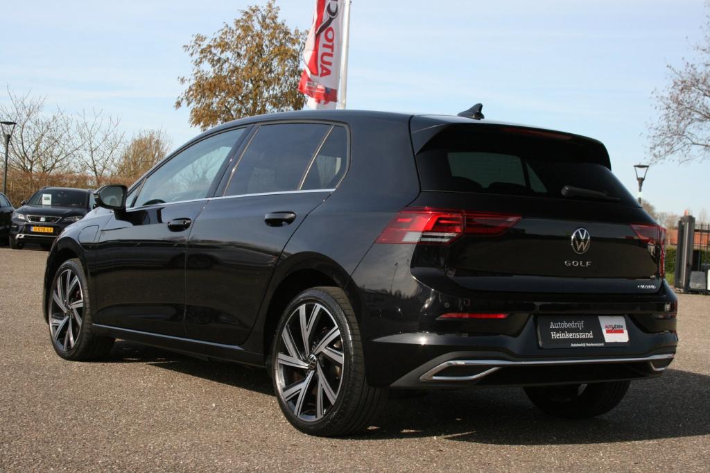 Volkswagen Golf 1.4 ehybrid style