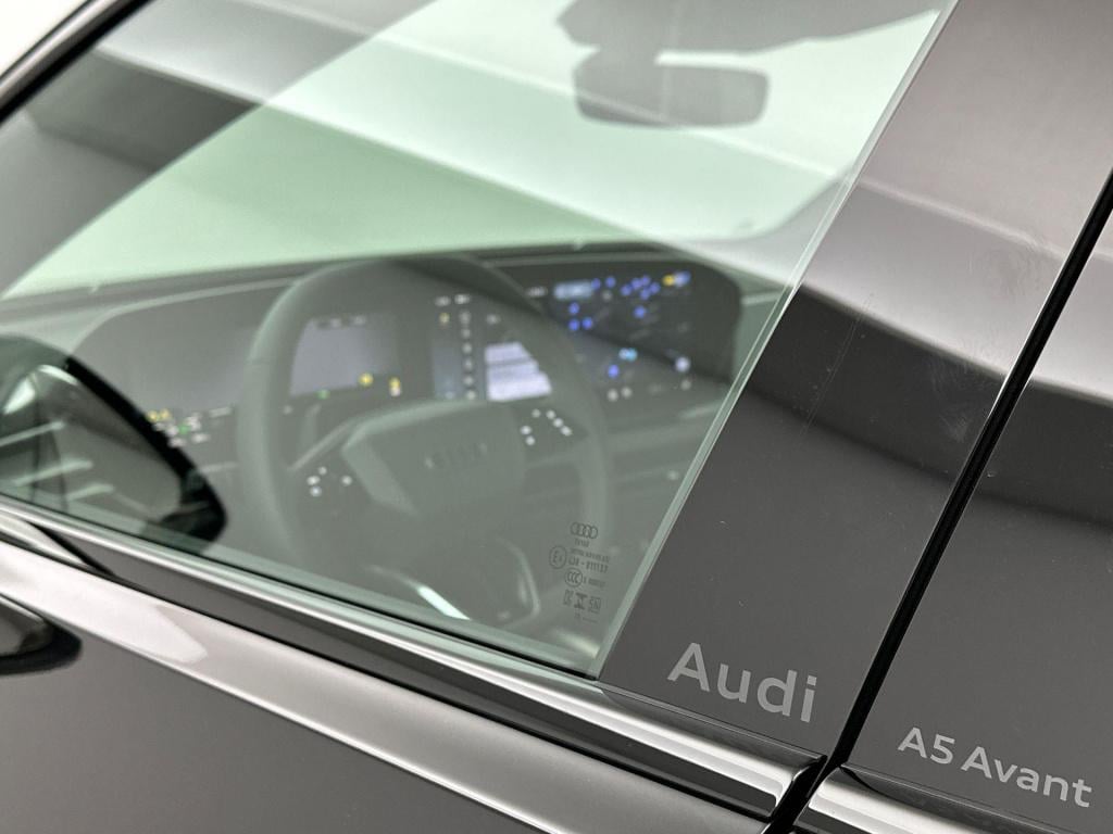 Audi A5 avant s edition e-hybrid 220 kw / 299 pk avant 7 versn.