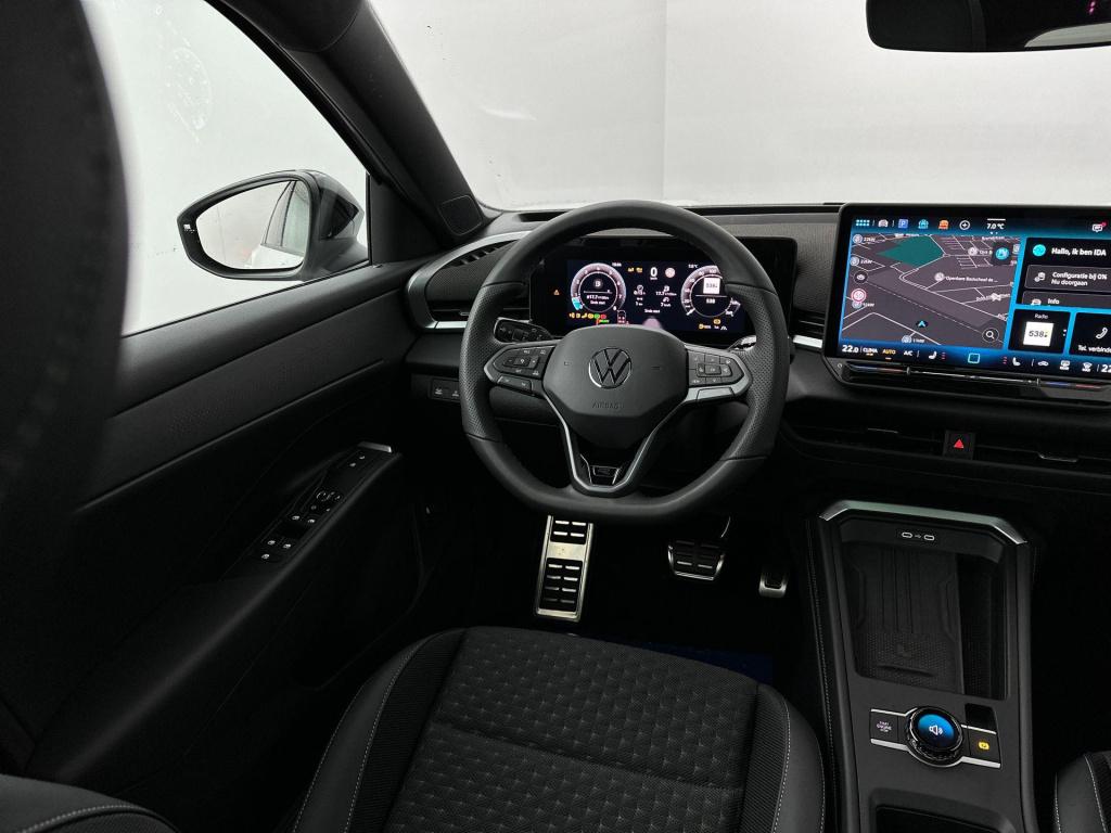 Volkswagen T-roc 1.5 etsi r-line first edition