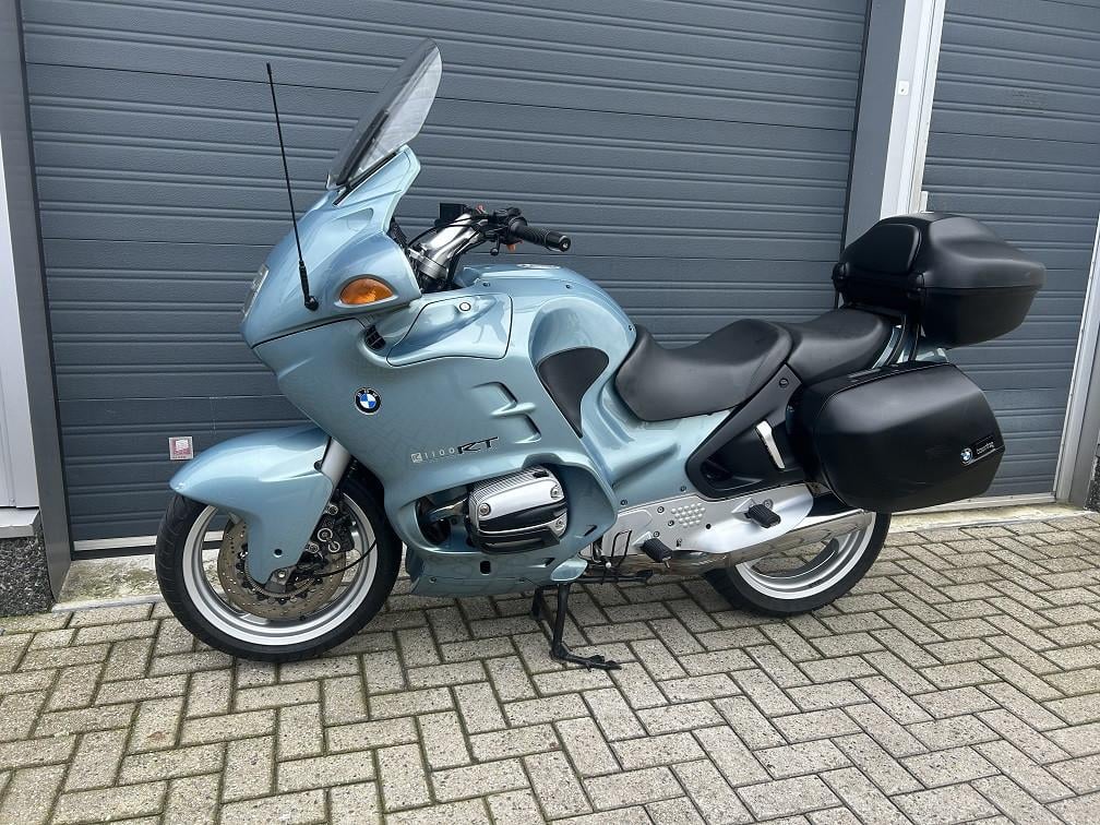 BMW R1100RT in nieuwstaat, bj 2000 met slechts 58dkm, kofferset etc €1795,-